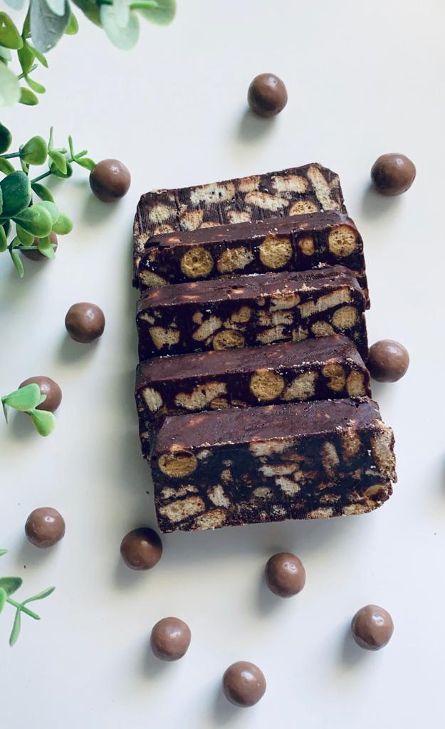 maltezers lazy cake-yummhy